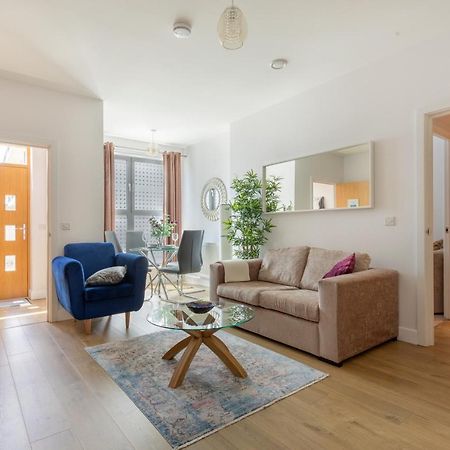 1 Bed Apartment - Redhill Central, Surrey, Gatwick #3 מראה חיצוני תמונה