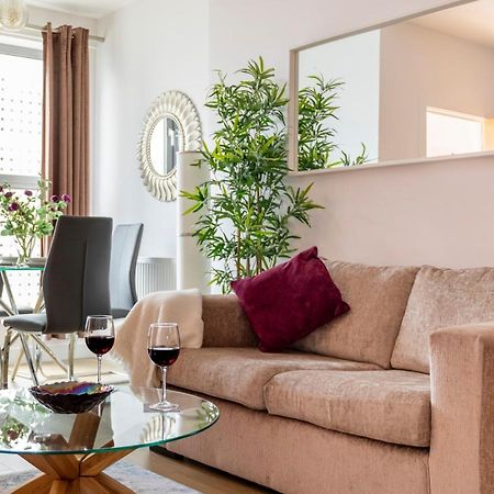 1 Bed Apartment - Redhill Central, Surrey, Gatwick #3 מראה חיצוני תמונה