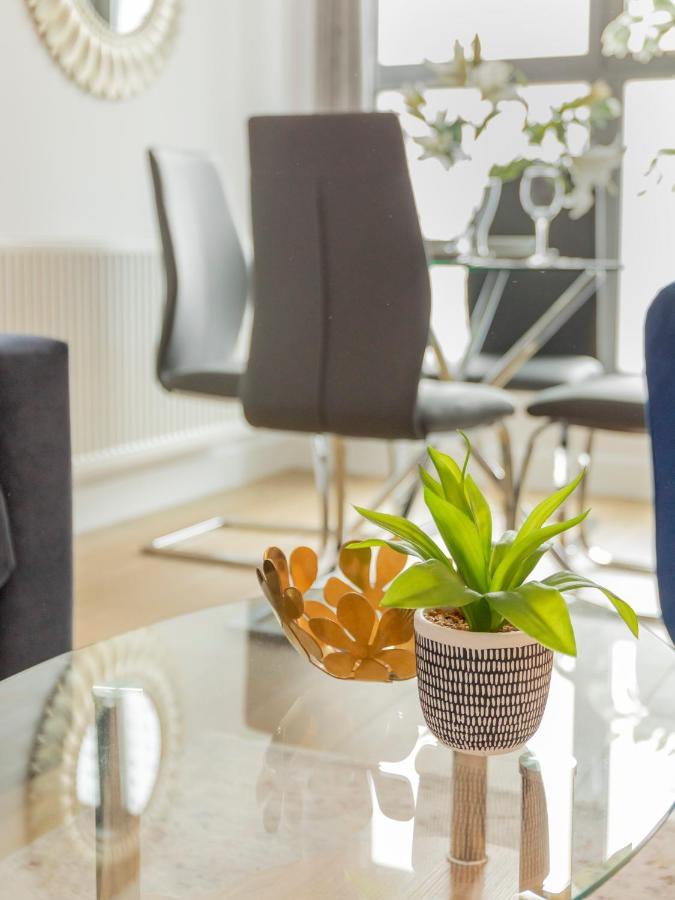 1 Bed Apartment - Redhill Central, Surrey, Gatwick #3 מראה חיצוני תמונה